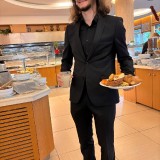 a8e07914-b22f-4ce0-b678-187b736d3a3e